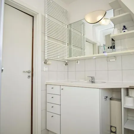Apartment Hafennahe Maisonette-wohnung Mit Meerblick, Balkon - Hafenhaeuser 03 Breege